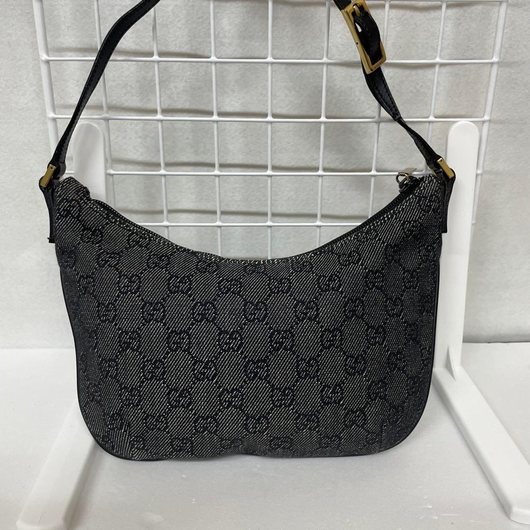 GUCCI グッチ アクセサリーポーチ gg柄 ブラック