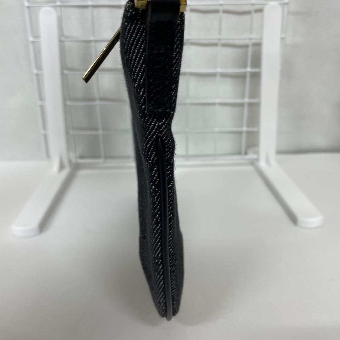 GUCCI グッチ アクセサリーポーチ gg柄 ブラック