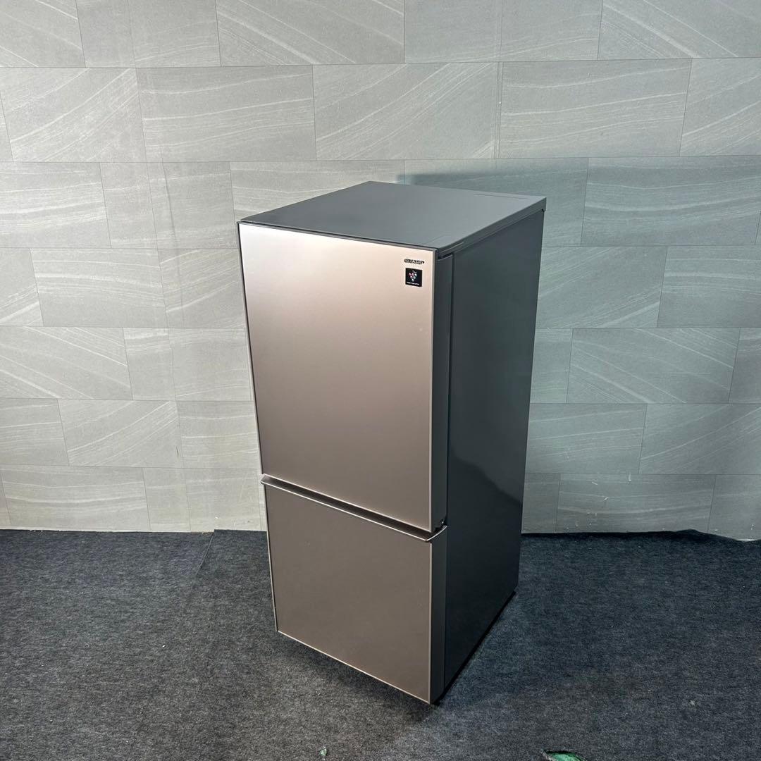SHARP 冷蔵庫 137L スタイリッシュ 単身用 格安 お得 d4118