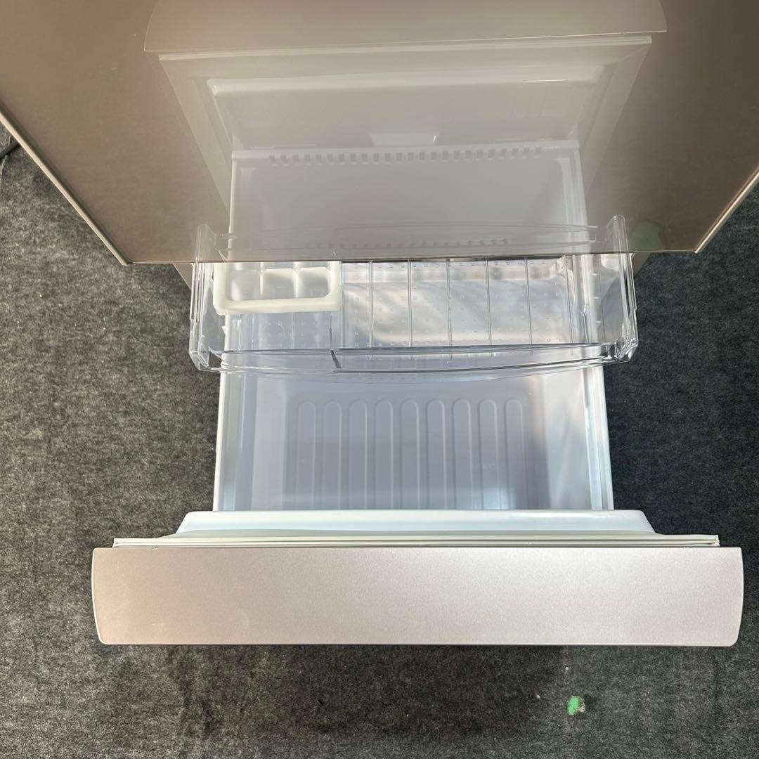 SHARP 冷蔵庫 137L スタイリッシュ 単身用 格安 お得 d4118