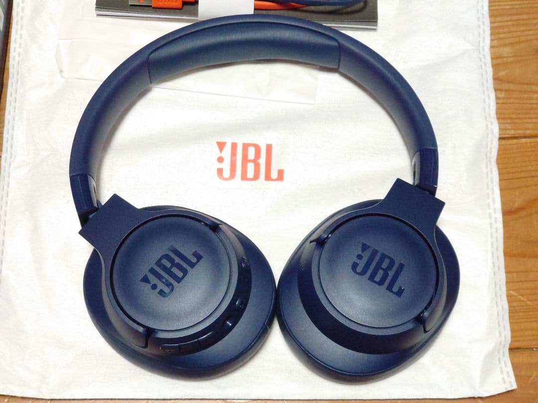 ほぼ新品/交換用パッド付き TUNE 770 NC JBL ヘッドホン