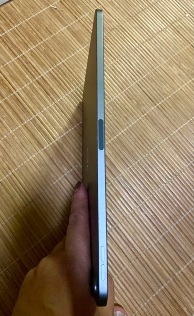 Apple iPad Air (第5世代)256GB グレーバッテリー99%