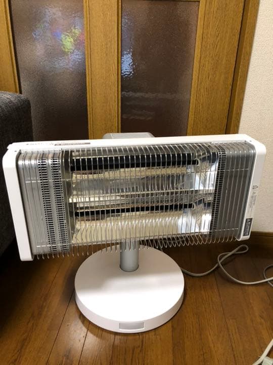ダイキン セラムヒート 遠赤外線暖房機 ERFT11XS-W 白