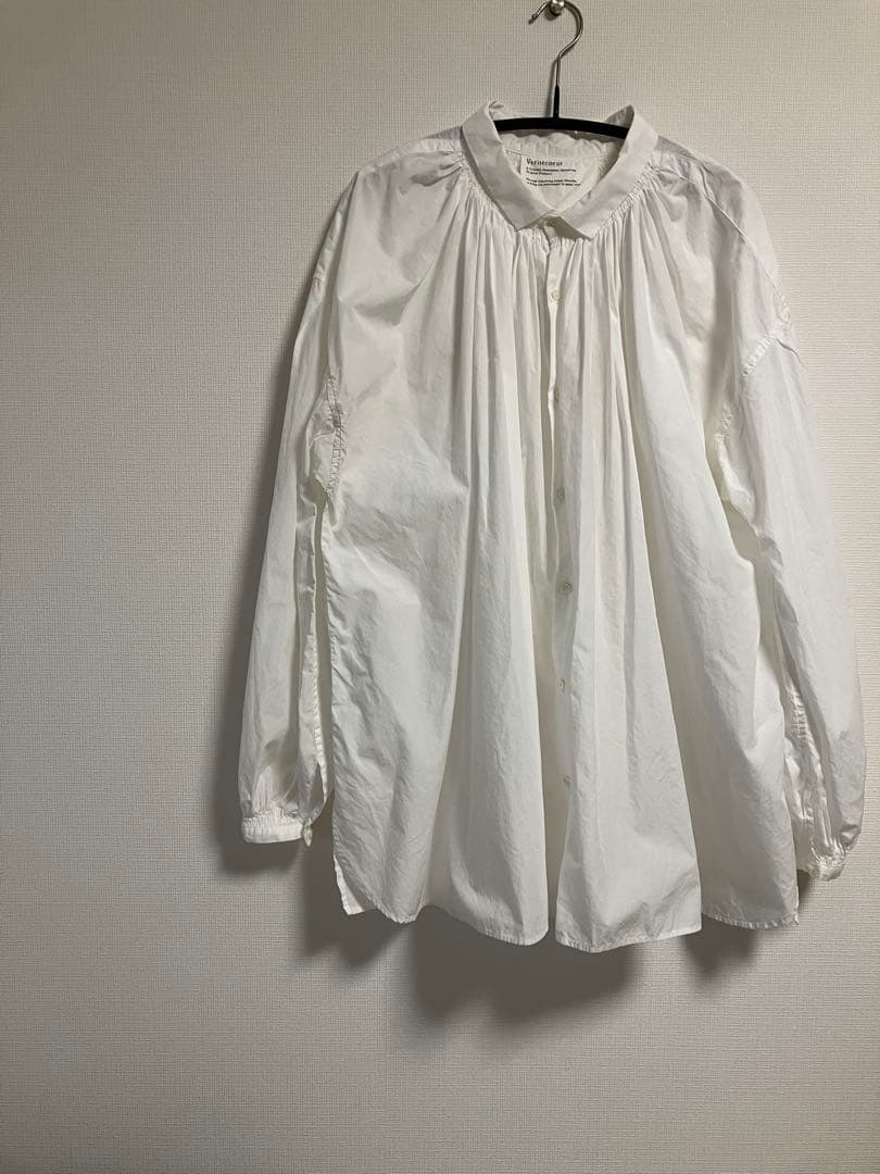 美品 Veritecoeur ヴェリテクール ギャザー ブラウス ホワイト
