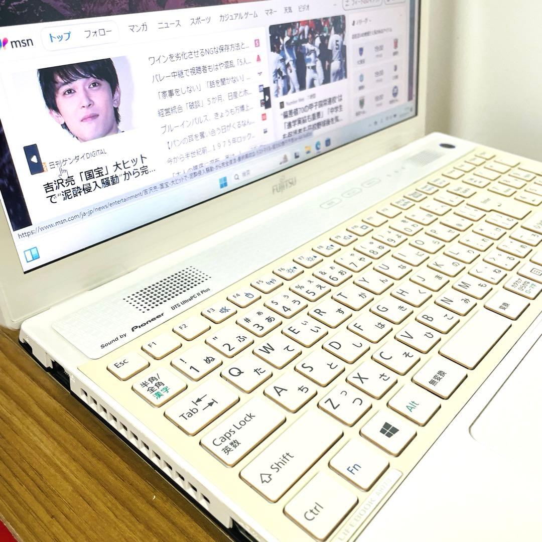 i7ホワイトSSDノートパソコンメモリー8ギガwin11オフィスブルーレイ