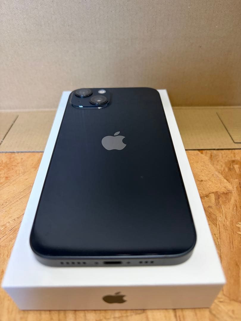 iPhone13 ミッドナイト　simフリー　※レンズ周り傷あり