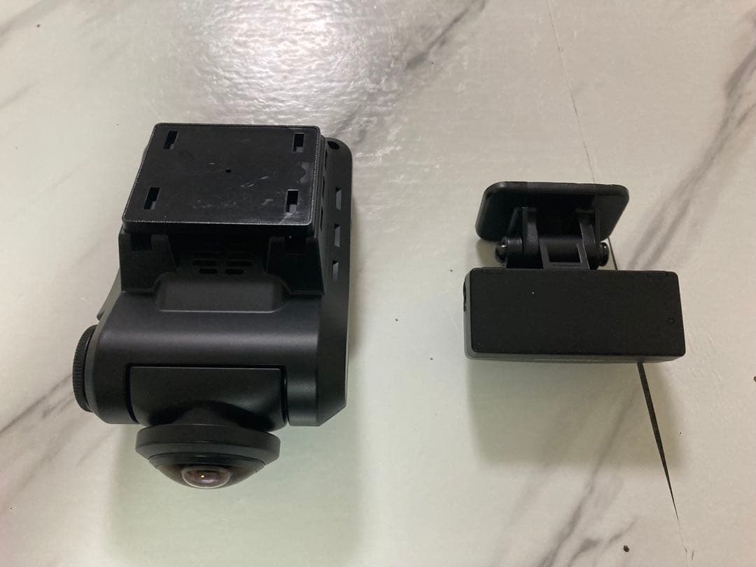 送料無料　コムテック HDR360GW 前後2カメラ　ドライブレコーダー360度