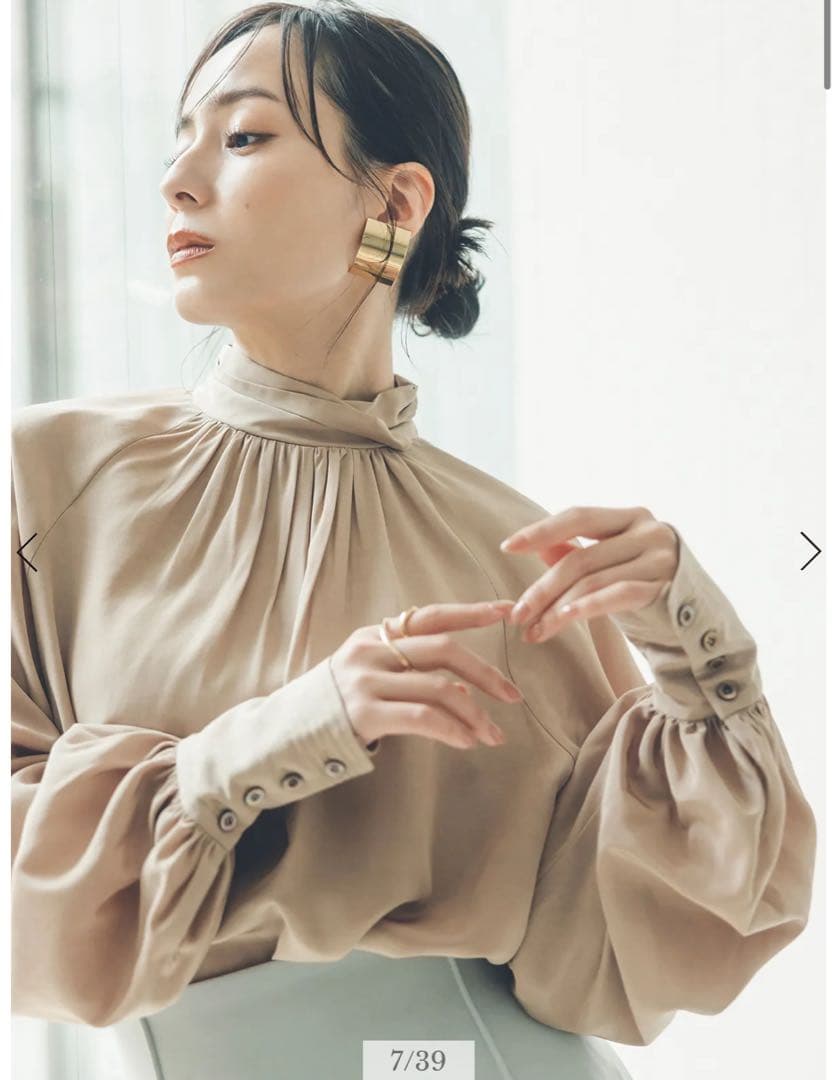 anuans アニュアンス　クロスネックボリュームブラウス