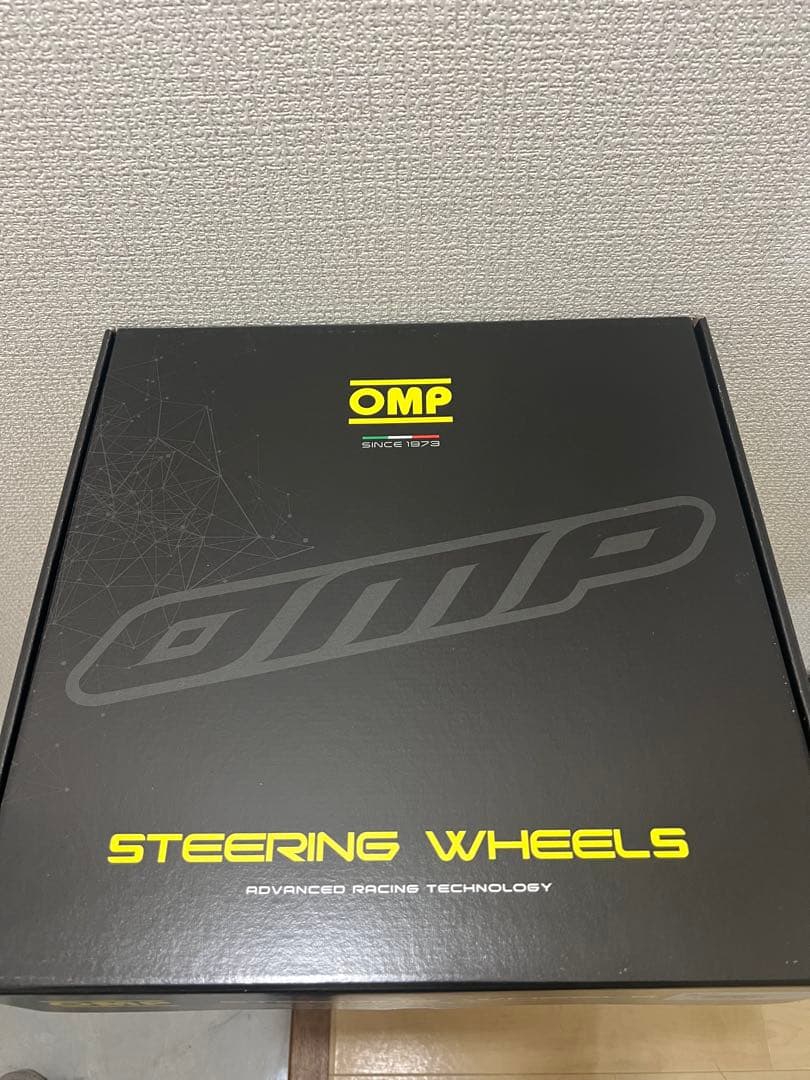 OMP ステアリングホイール 未使用