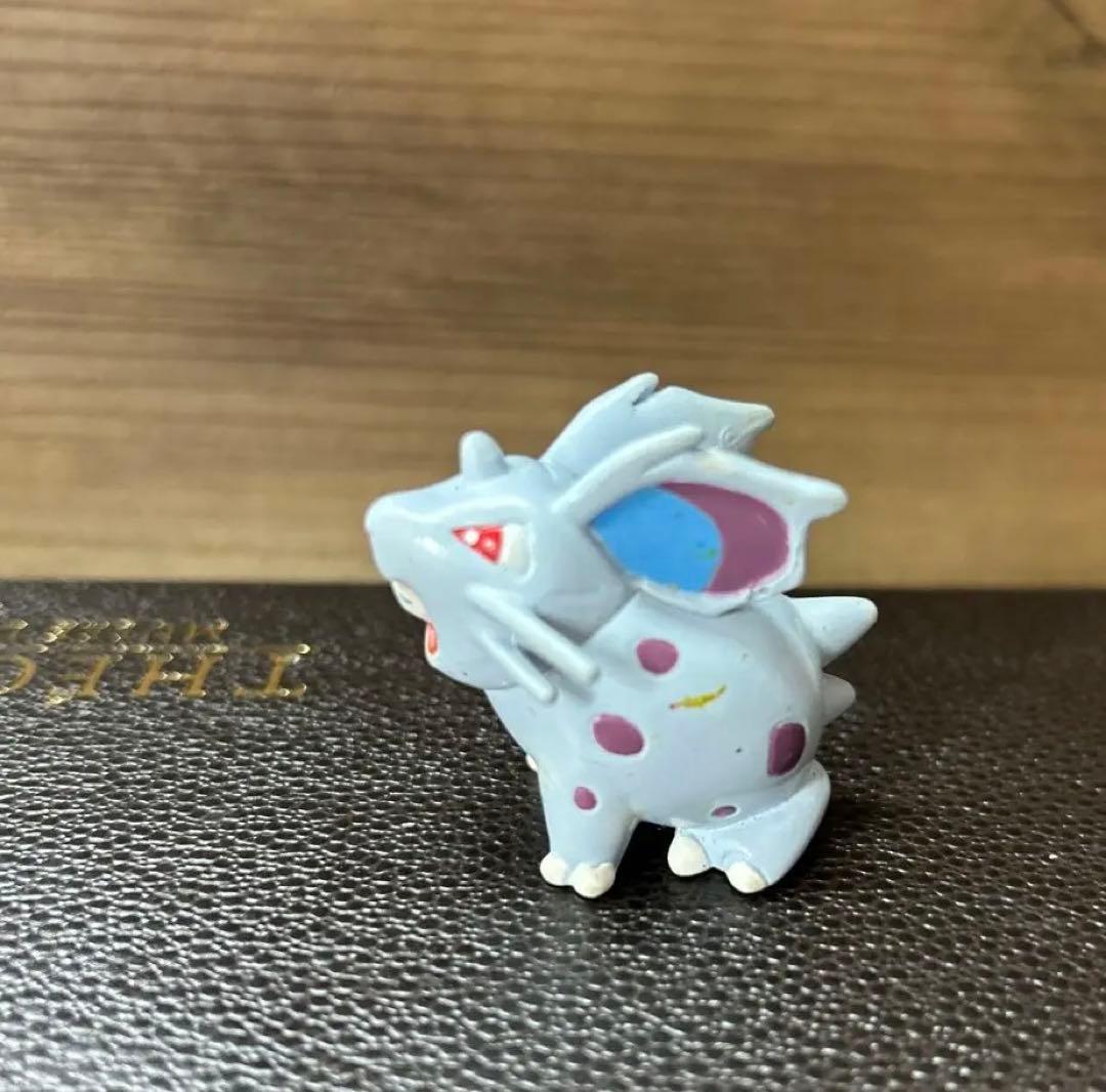 ポケモンモンコレ　ニドラン　ポケットモンスター　フィギュア任天堂レア
