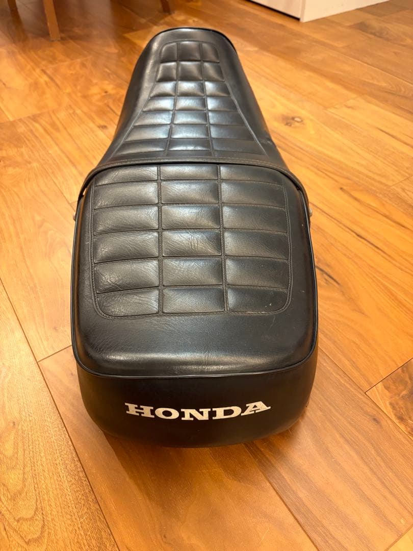 ラ*☆様 cb250t 国内　純正シート　角タンク　最終型　ノーマルシート　cb