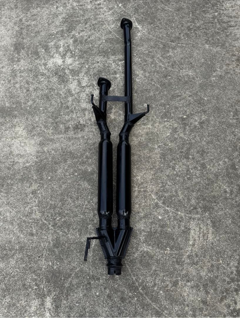 タンドラ　ワンオフマフラー　V8サウンド