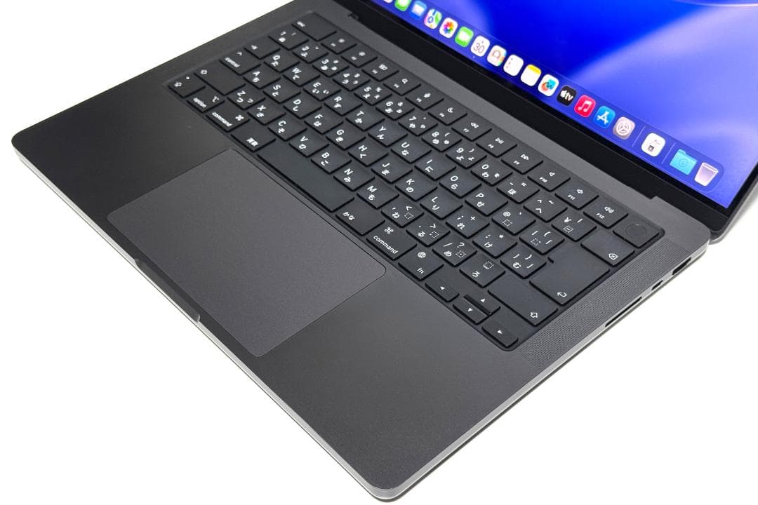 【美品】MacBook Pro M4 Max 64GB 2TB 保証2026/3