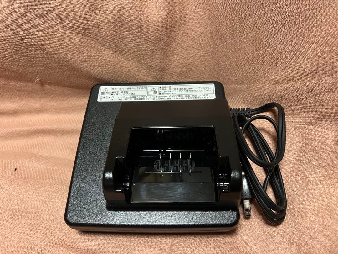 Panasonic パナソニック　充電器　NKJ075Z