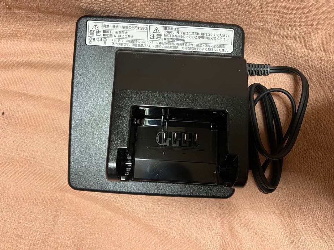 Panasonic パナソニック　充電器　NKJ075Z