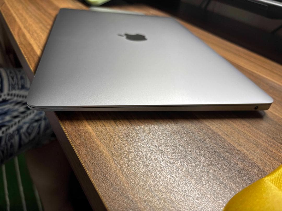 【美品】M1 MacBook Air スペースグレー256GB,16GB