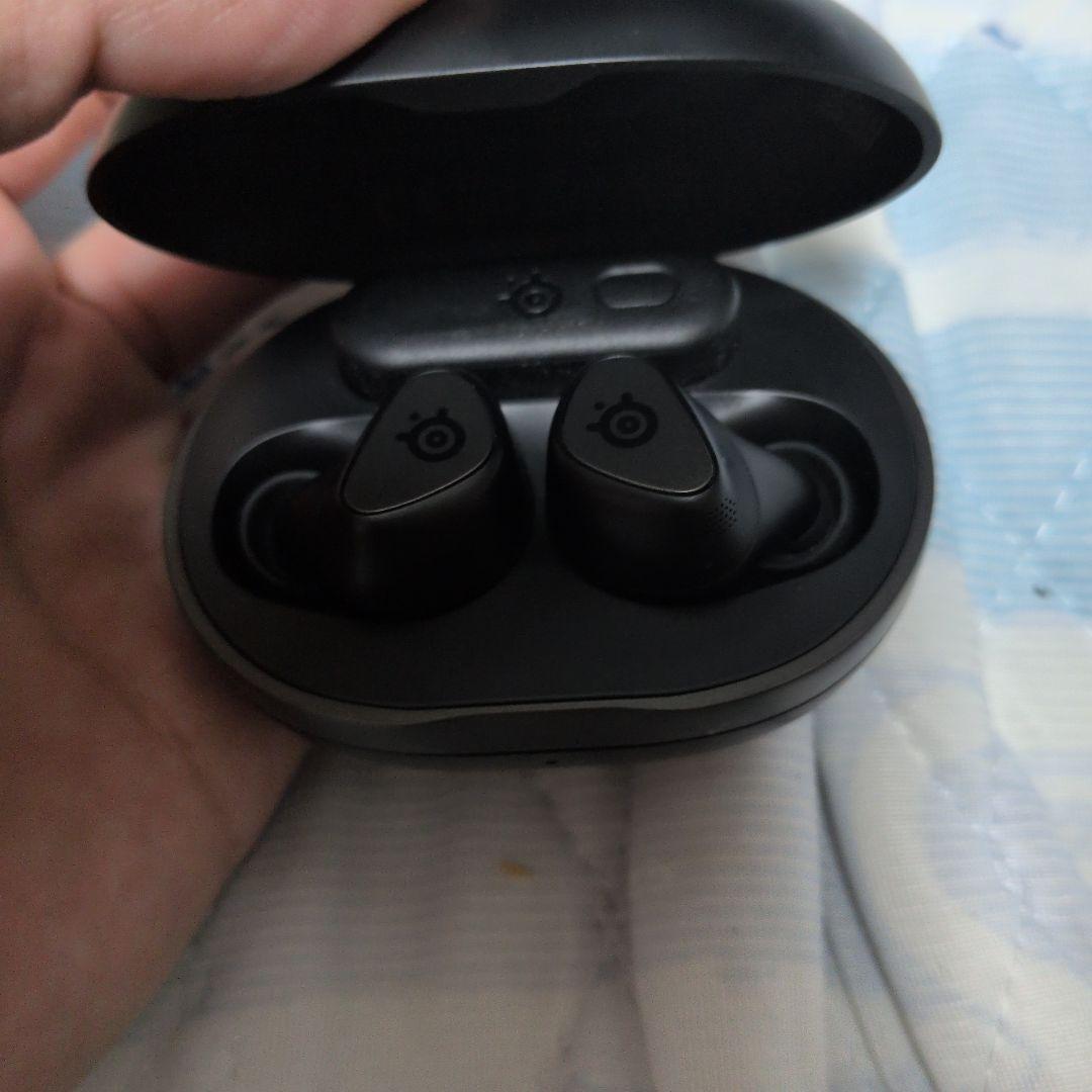 SteelSeries Arctis Gamebuds ゲーミングイヤフォン