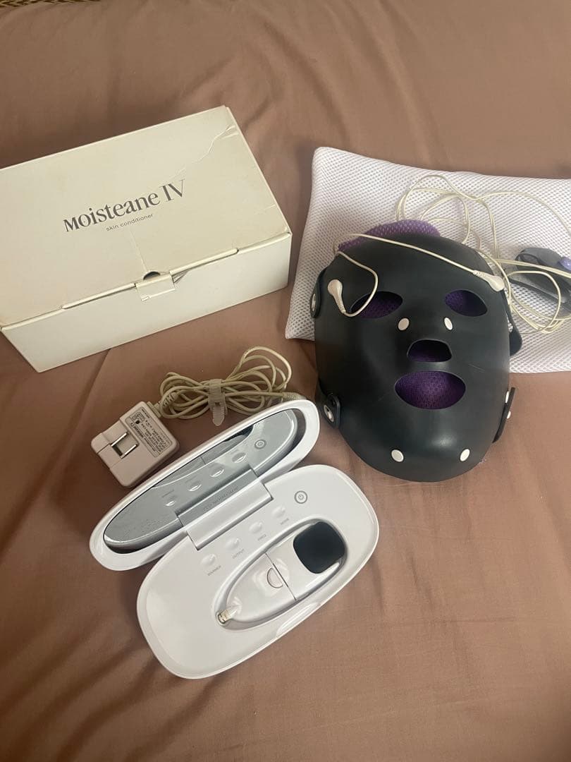 Moisteane IV 美顔器　フェイスマスク