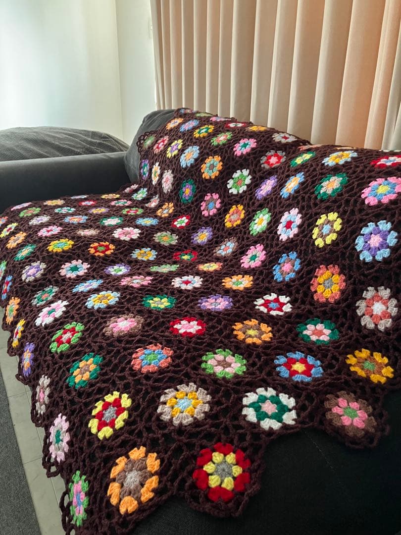 手編み　ソファーカバー　ベッドカバー　マルチカバー　かぎ針編み　モチーフ編み
