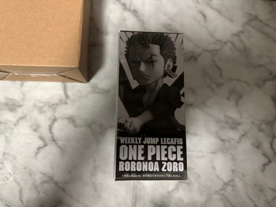 新品未開封 ワンピース ロロノア・ゾロ　フィギュア カード