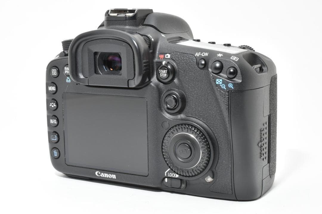 ■美品■ Canon EOS 7D ボディ グリップ付 動作OK