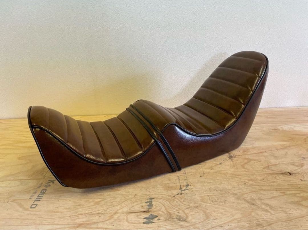 ぱ*ま様 CB250N 三段シート 15cm オオカワシート