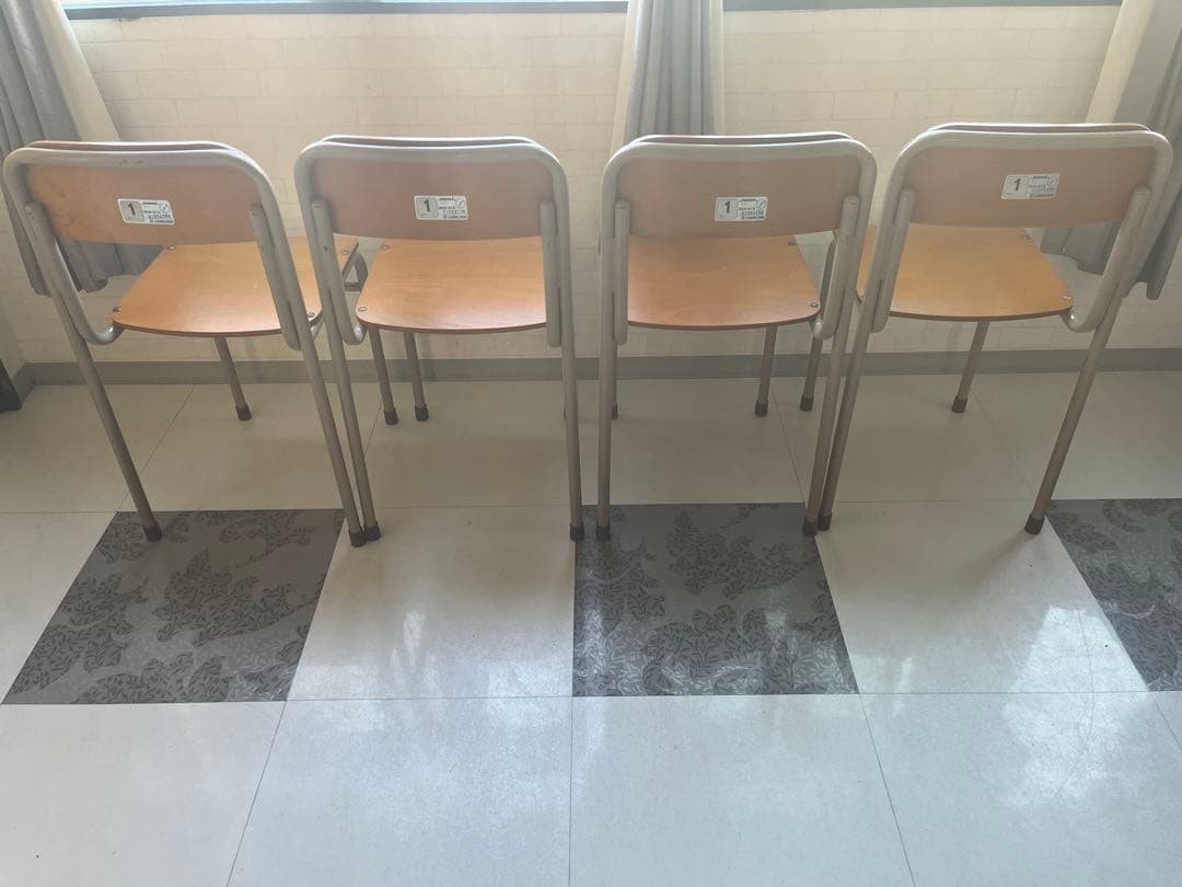 昭和レトロ 学校椅子 4脚セット 木製 スチール ビンテージ カフェ 会議用