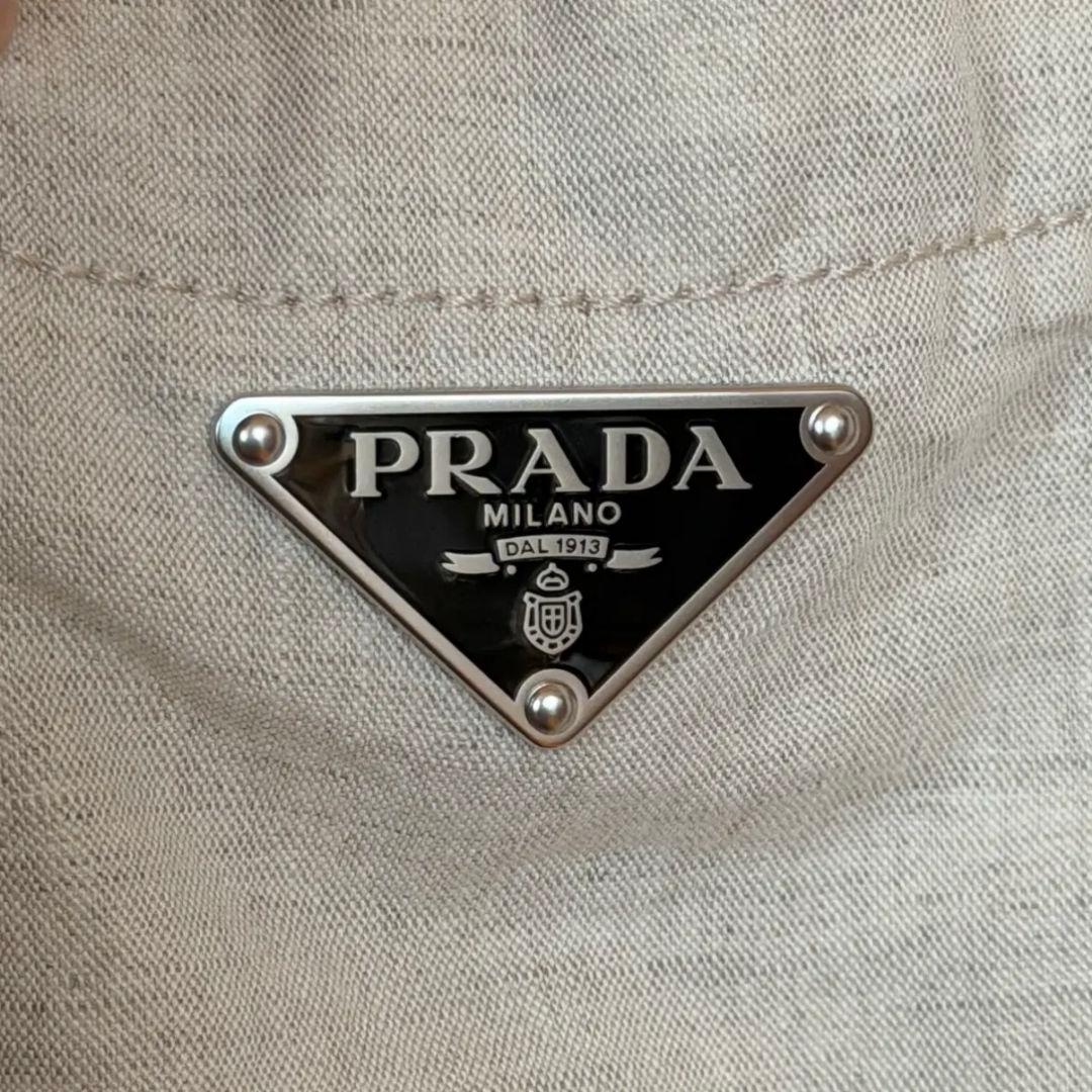 PRADA ベージュ ジップアップジャケット