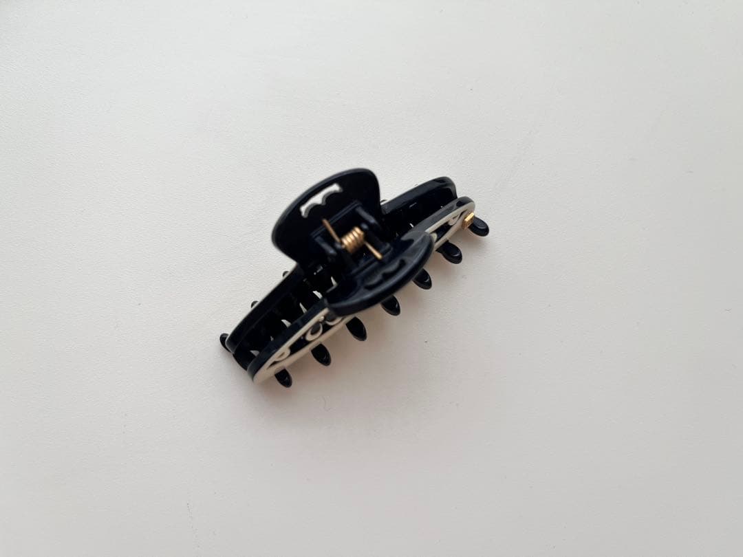 アレクサンドルドゥパリ　ヘアクリップ ベージュ/ブラック 約6cm