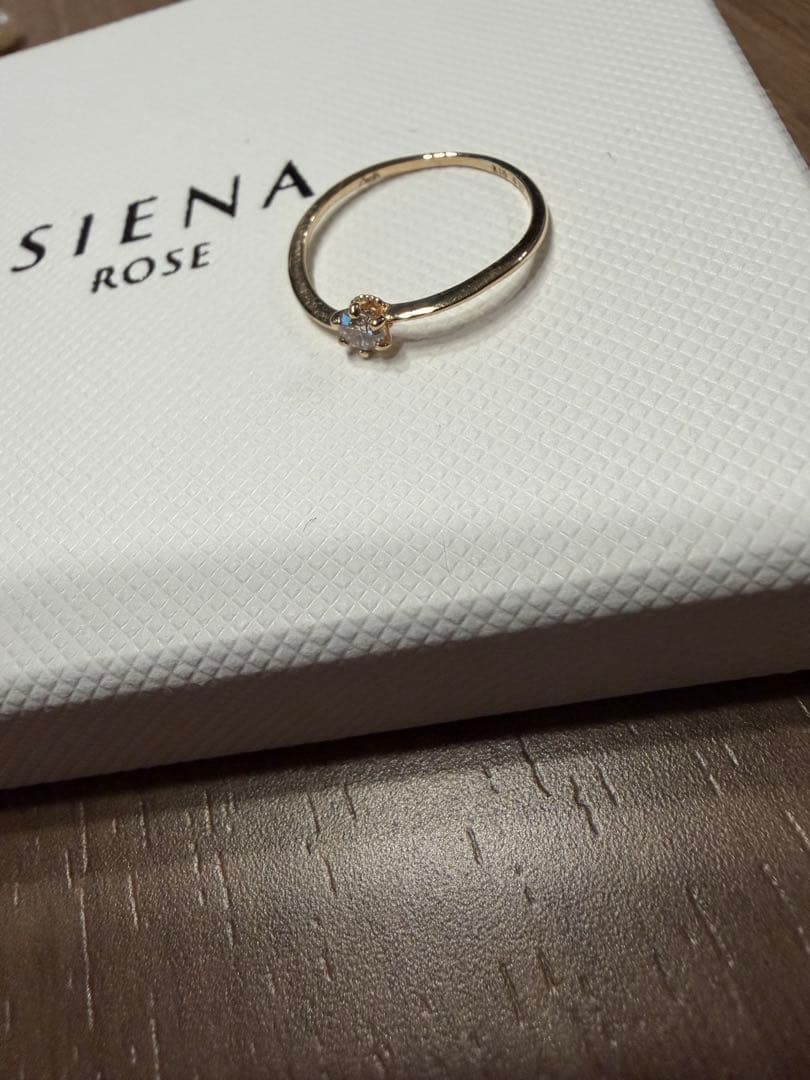最終値下げSIENA ROSE シエナロゼ　ひねりラインの一粒ダイヤリング　7号