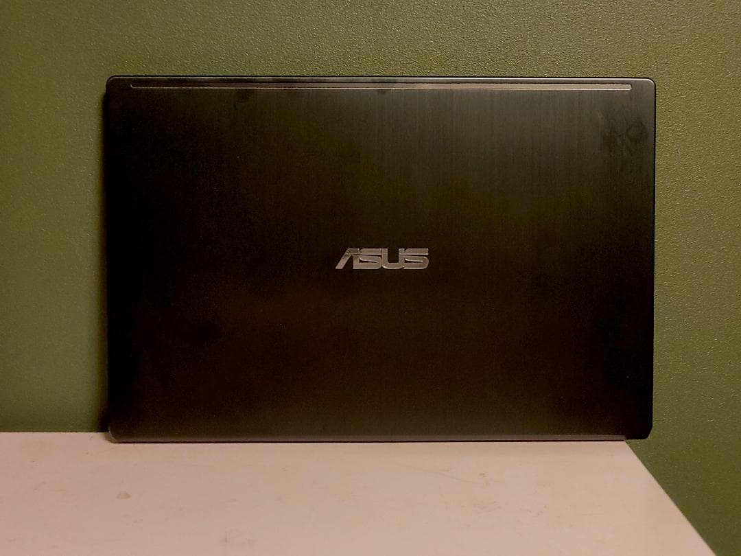 ★美品 ASUS E410KA ／4GB／eMMC128G Office2024