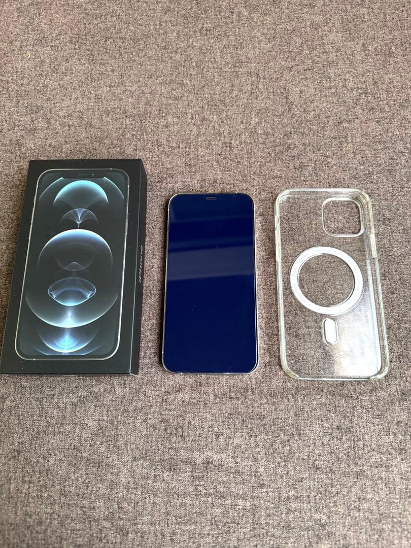 【美品】iPhone12pro シルバー256GB☆Apple純正クリアケース付