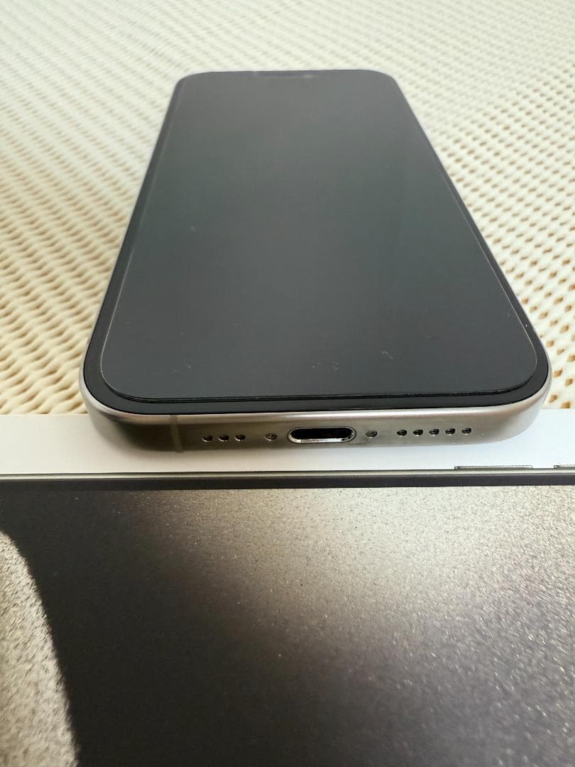 【美品】Apple iPhone15 Pro 512GB ナチュラルチタニウム