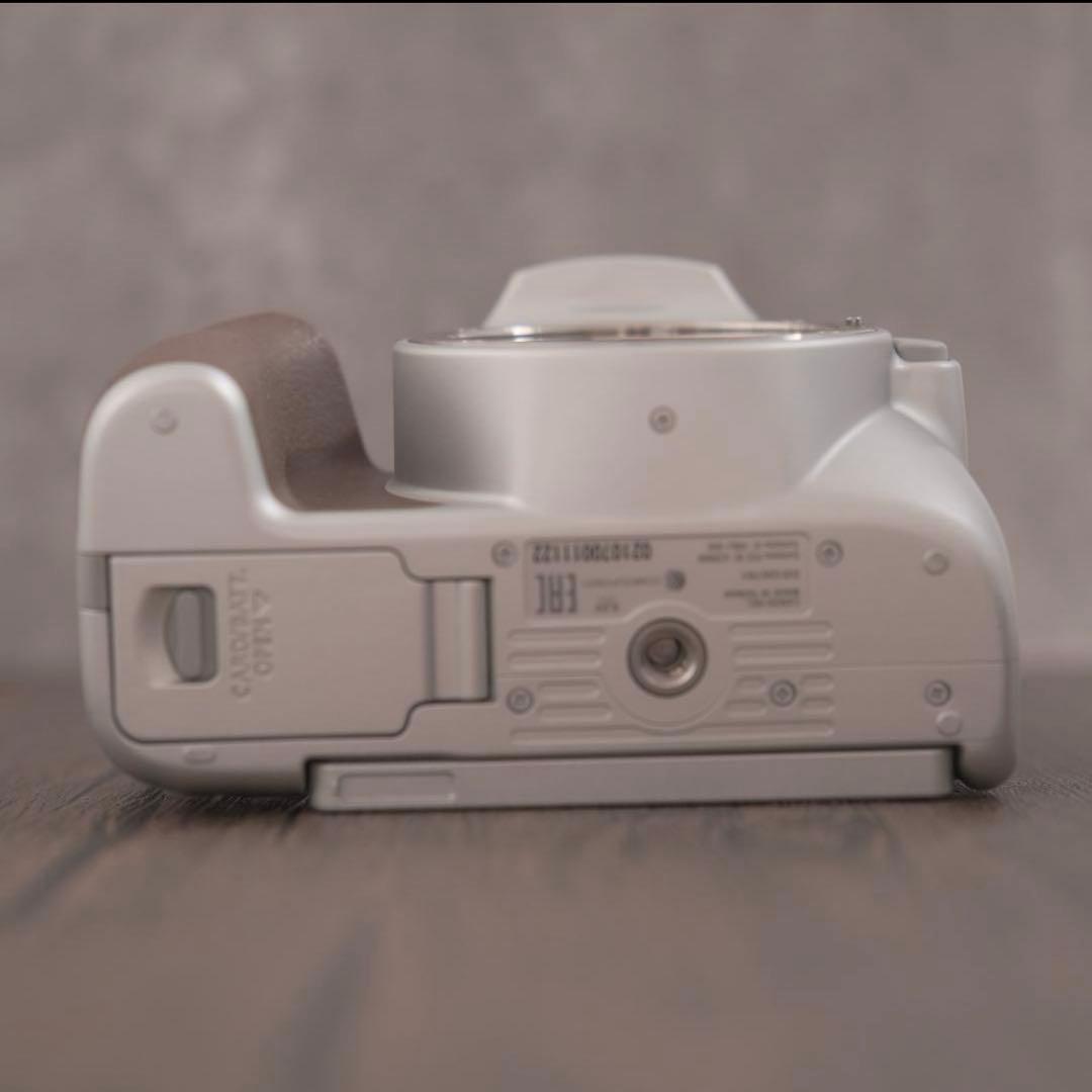 ✨超美品✨レアなシルバー✨Wi-Fi転送✨Canon Kiss X10　167