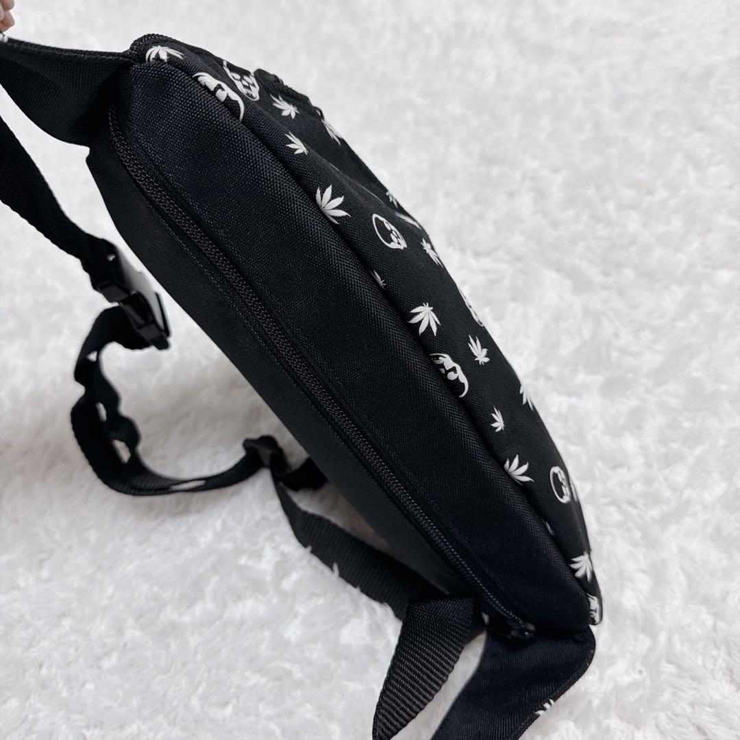 【未使用級】ルシアンペラフィネ　ドクロ　スカル　総柄　ウエストポーチ