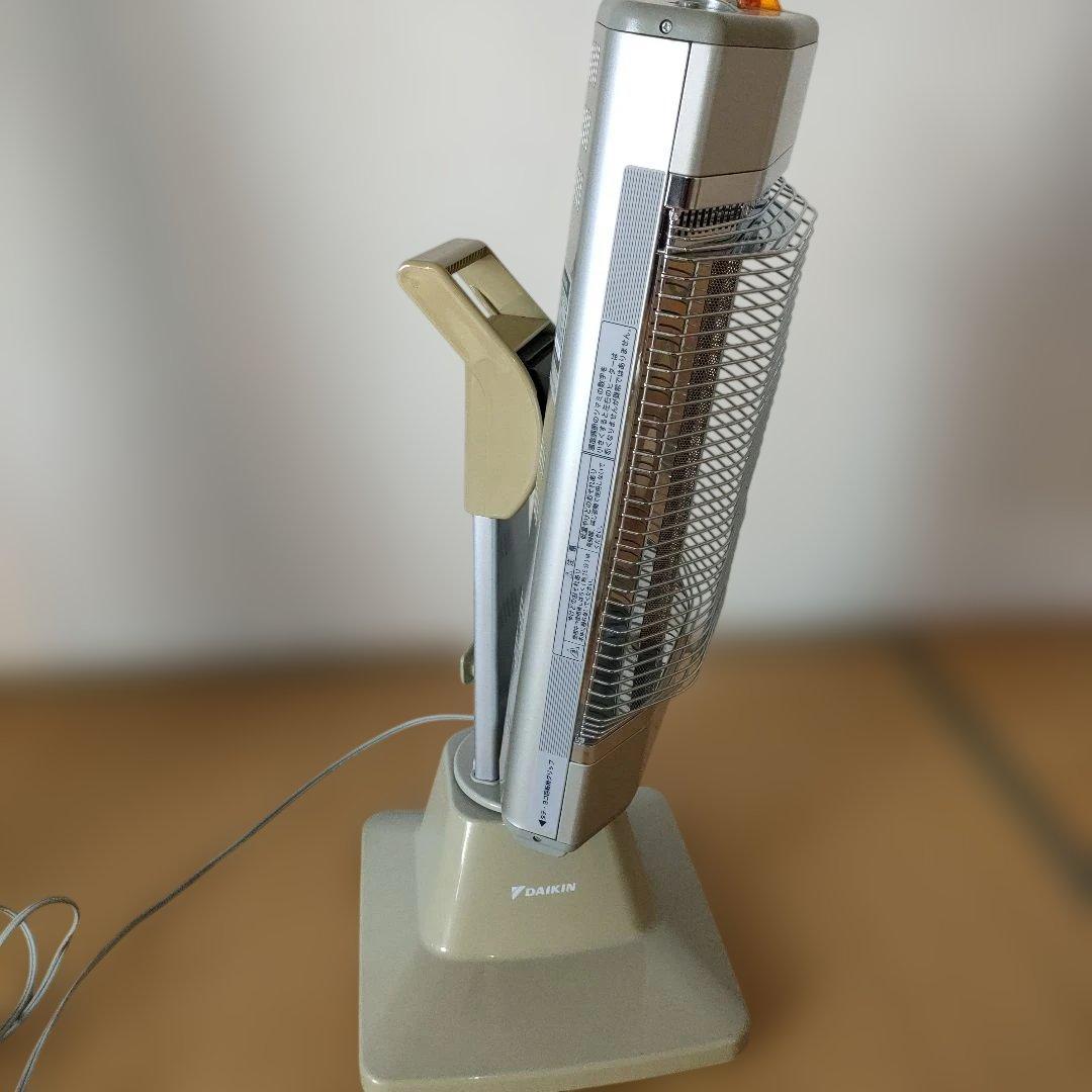 ダイキン遠赤外線暖房機セラムヒート　スタンド型電気ヒーター 1100W/850W