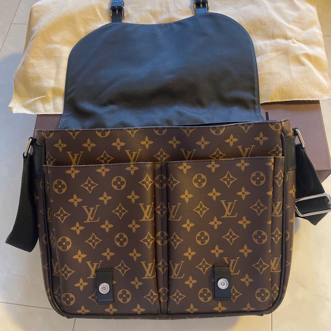 Louis Vuittonモノグラムメッセンジャ クリストファーアストロン
