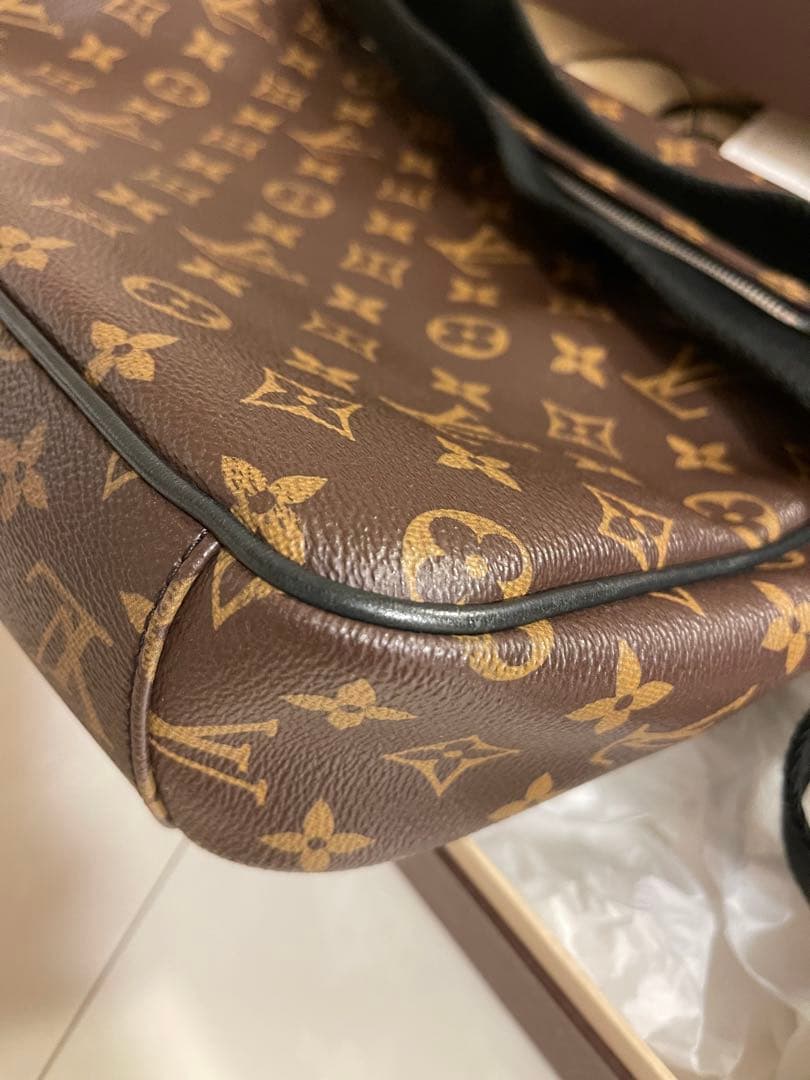 Louis Vuittonモノグラムメッセンジャ クリストファーアストロン