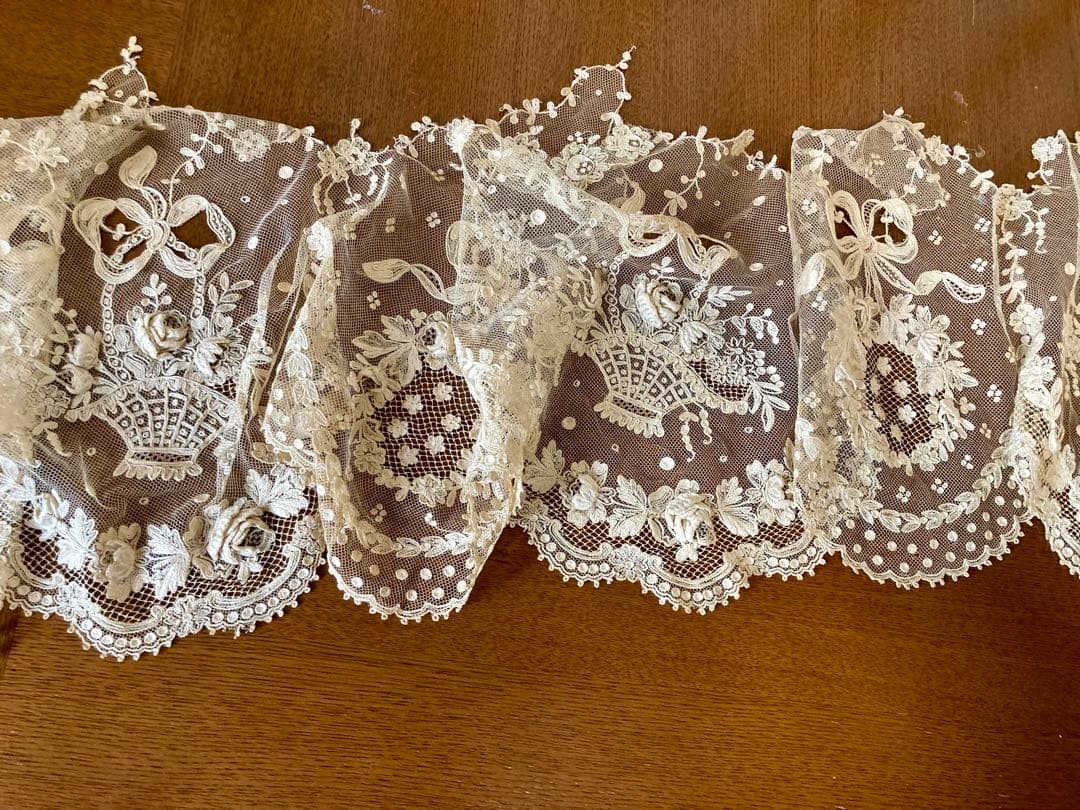 フランス アンティーク薔薇の花かご ウエディング用 チュールレース 立体の花びら