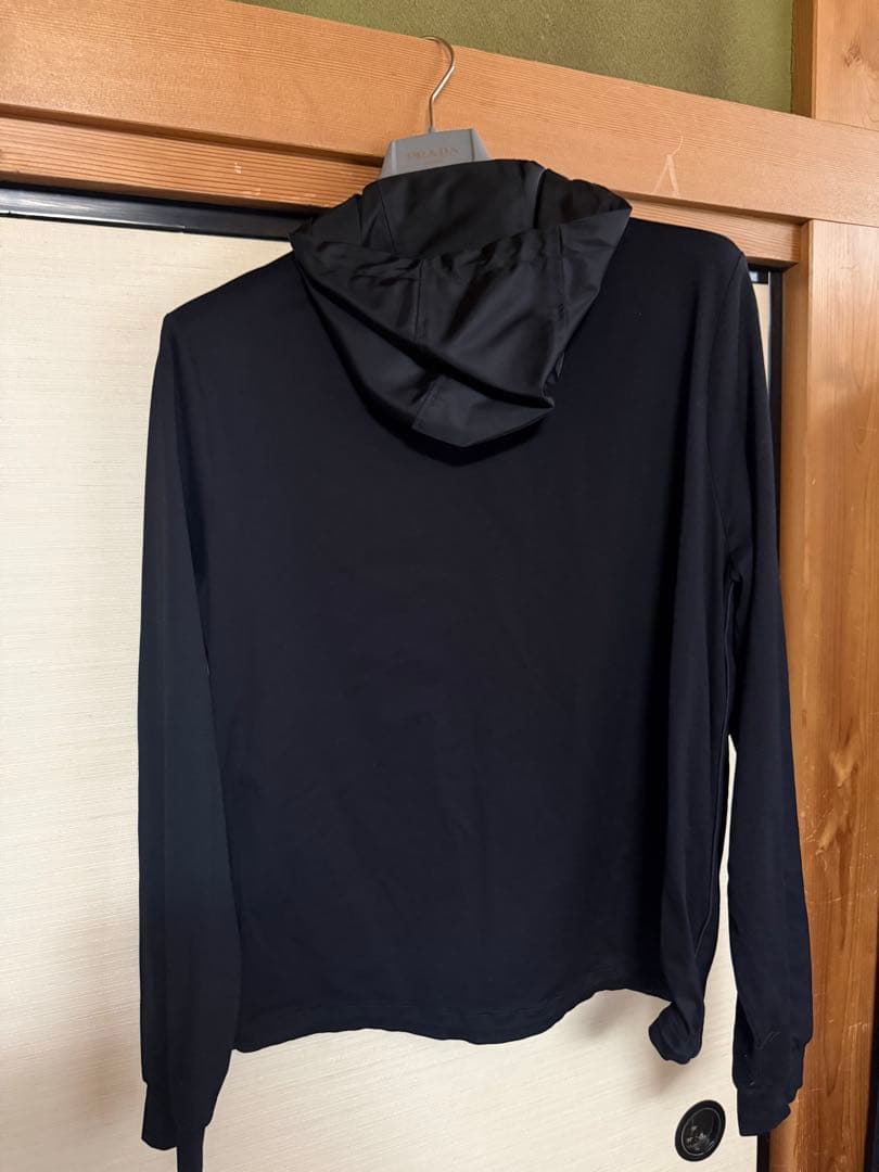 最終値下 PRADAテクニカルコットンRe-Nylonカーディガンハンガー、袋付