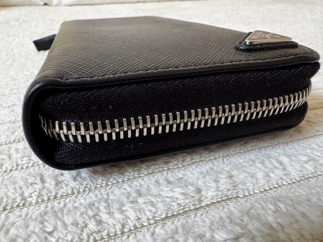 【、】PRADA プラダ サフィアーノトライアングル レザー【中古】