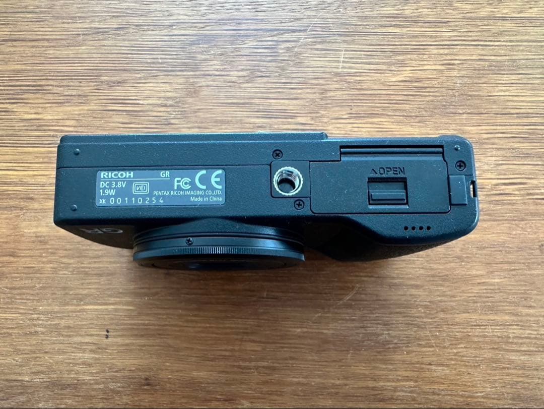 RICOH GR コンパクトデジタルカメラ