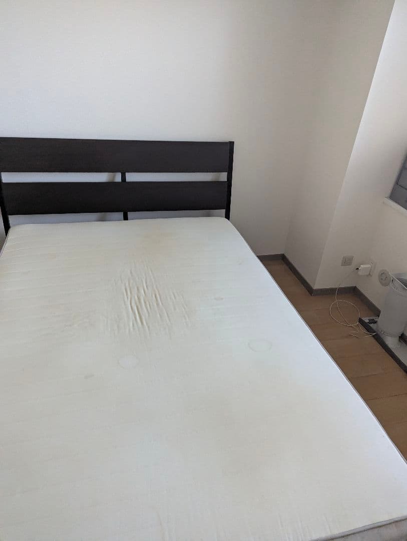 IKEA TYRSILダブルベッドフレーム ダークブラウン