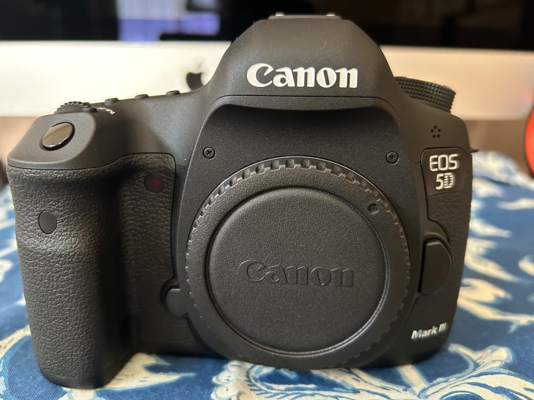 【超美品】Canon EOS 5D Mark III デジタル一眼レフカメラ