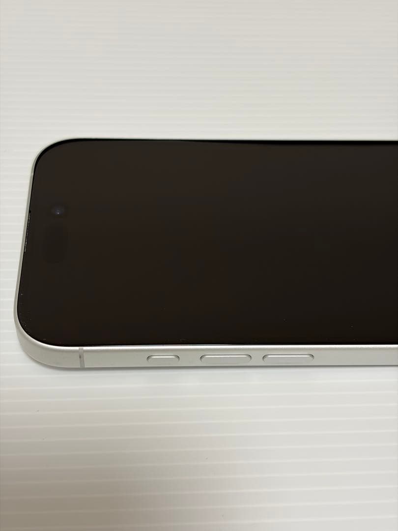Apple iPhone16 128GB ホワイト SIMフリー