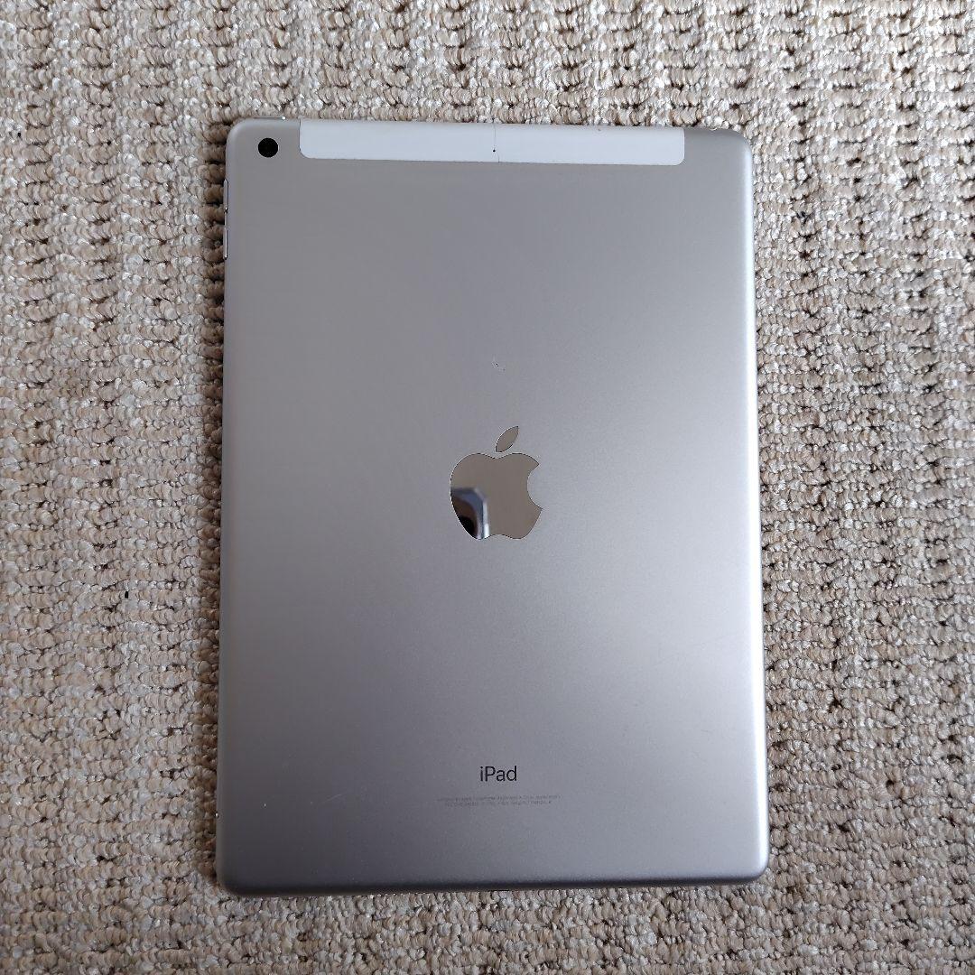 Apple iPad シルバー 本体第５世代