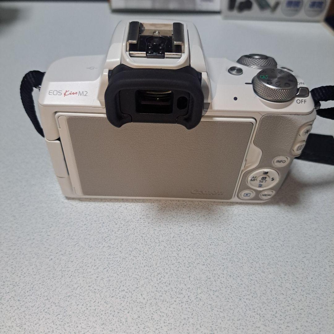 Canon EOS Kiss M2 ダブルズームキット