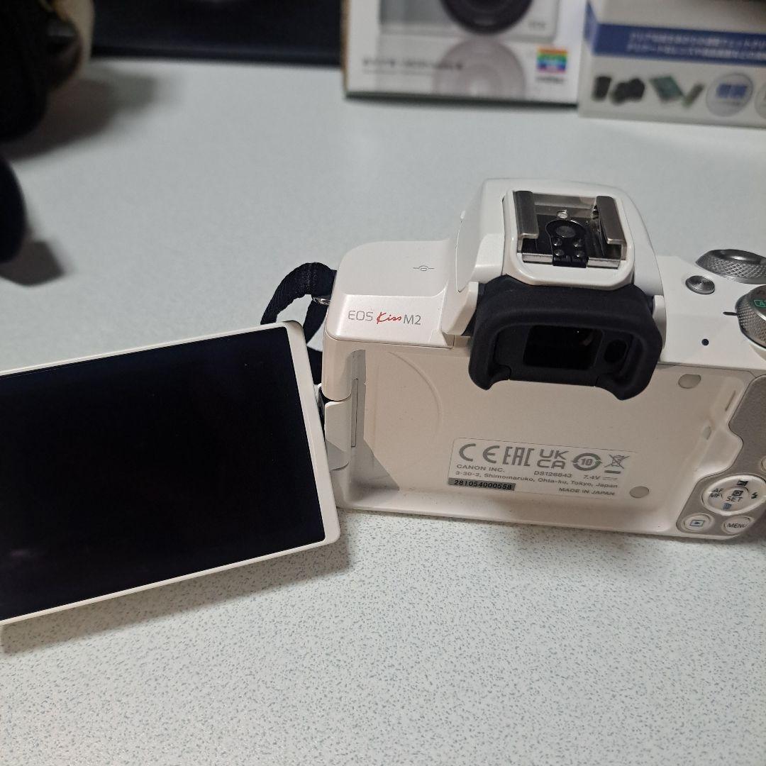 Canon EOS Kiss M2 ダブルズームキット