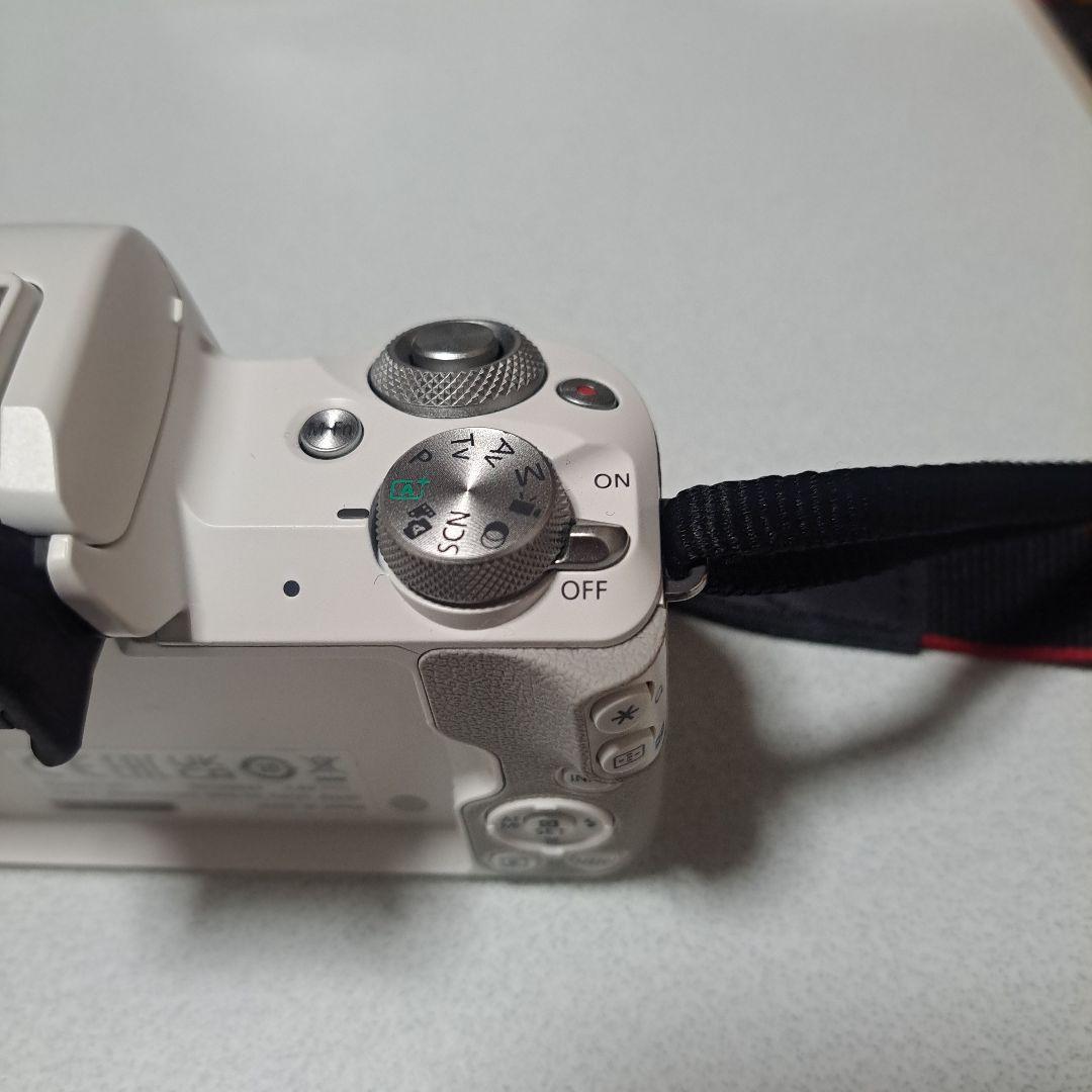 Canon EOS Kiss M2 ダブルズームキット