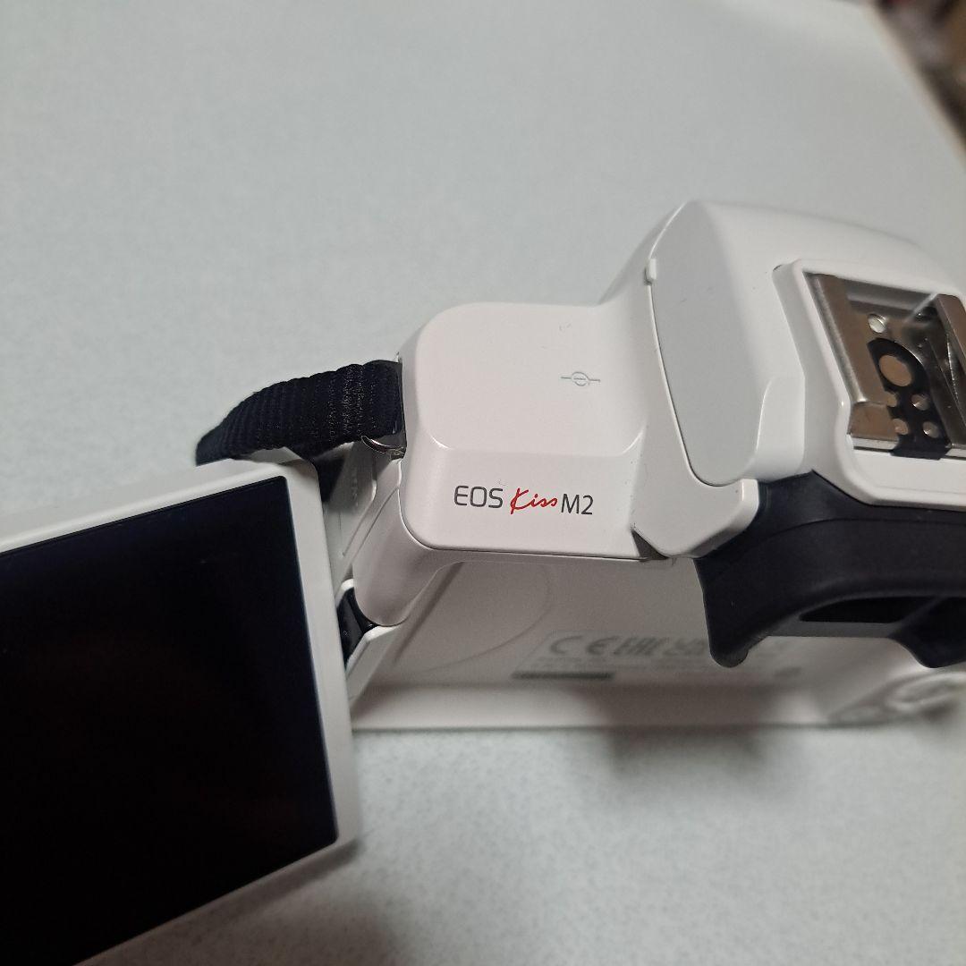 Canon EOS Kiss M2 ダブルズームキット